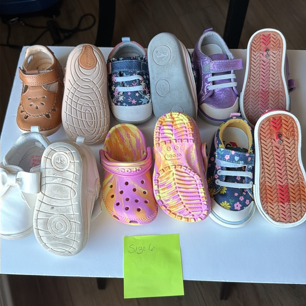Toddler shoes all size 6 - Picture 2 of 3